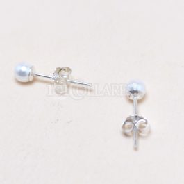 Pendientes de plata con perla botón 4mm