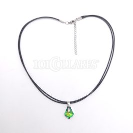 Collar con colgante gota cristal verde